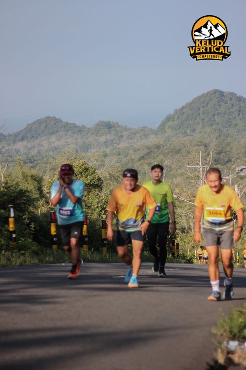 Race photo from Kelud Vertical Challenge 2024
