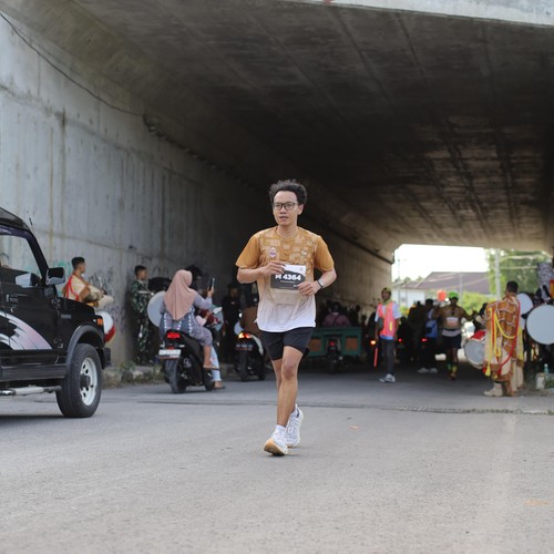 Race photo from KEDIRI HALF MARATHON 2026