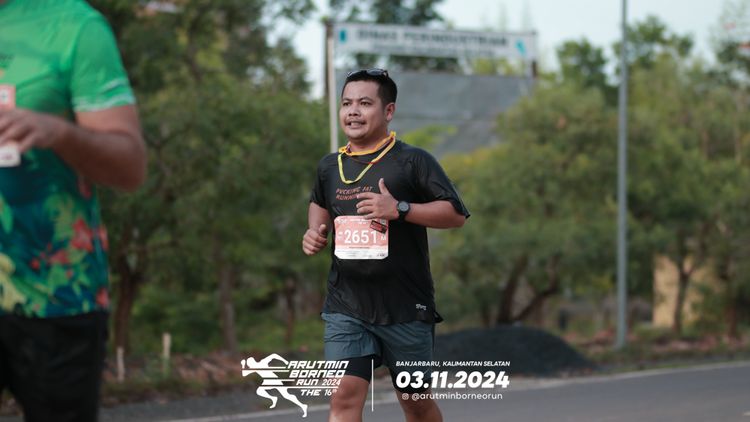 Race photo from Arutmin Borneo Run 2024