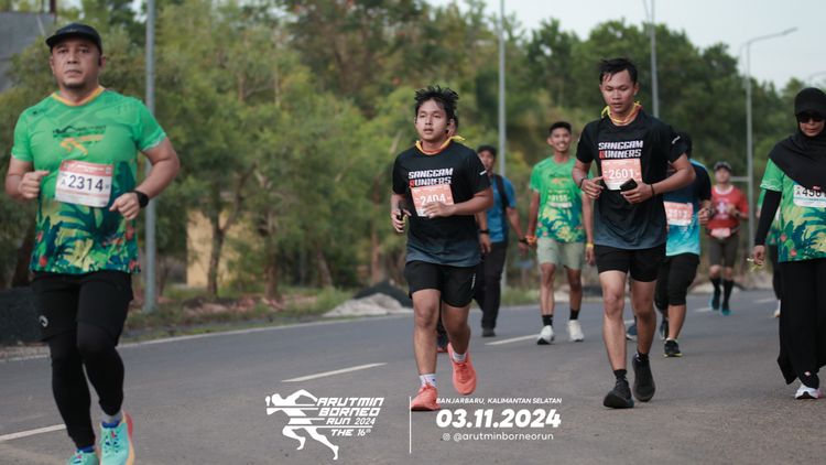 Race photo from Arutmin Borneo Run 2024