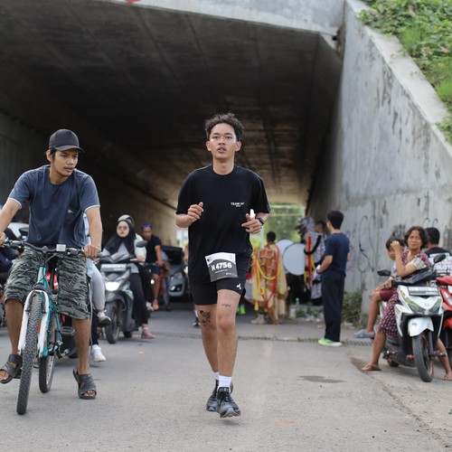 Race photo from KEDIRI HALF MARATHON 2026