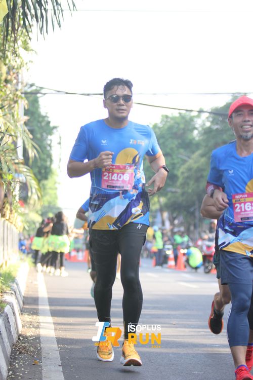 Race photo from Isoplus Run 2024 Surabaya