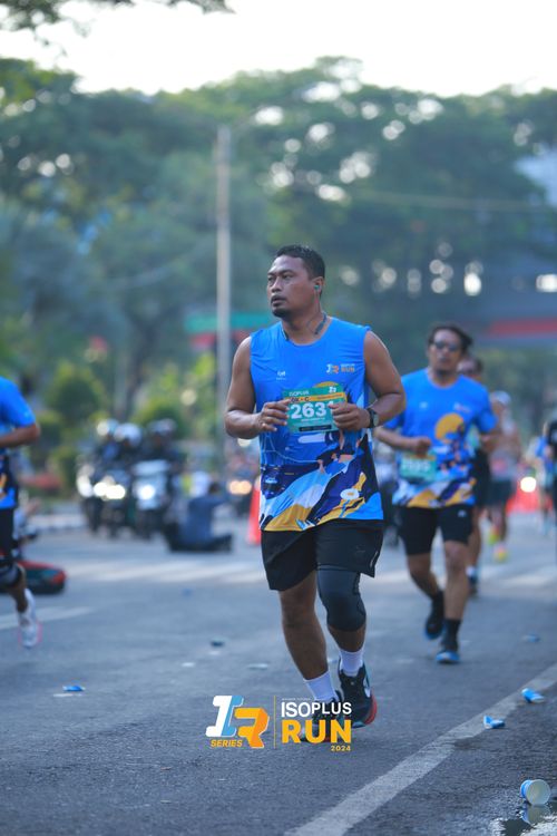 Race photo from Isoplus Run 2024 Surabaya