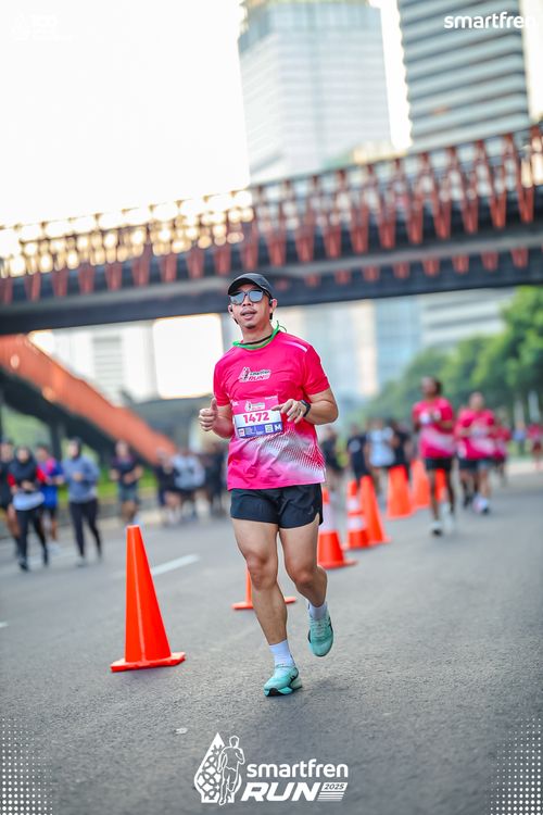Race photo from Smartfren Run 2025 