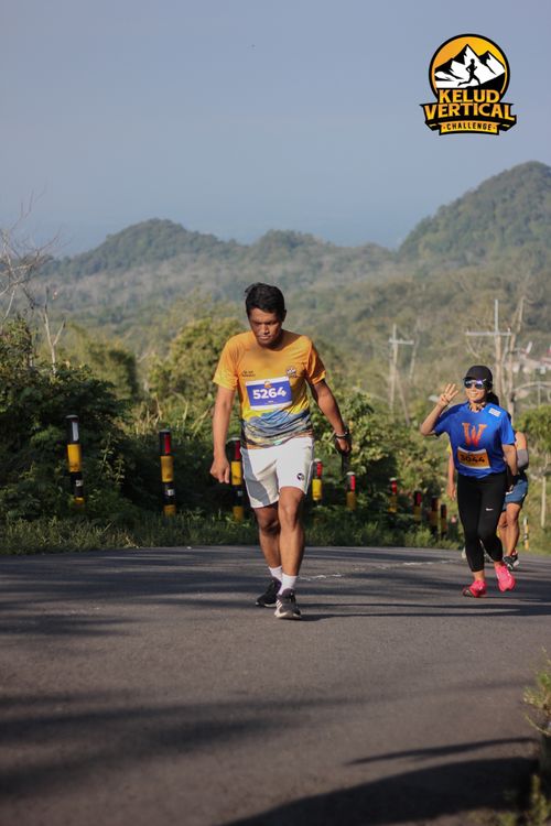 Race photo from Kelud Vertical Challenge 2024