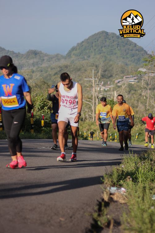 Race photo from Kelud Vertical Challenge 2024