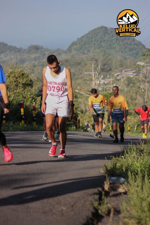 Race photo from Kelud Vertical Challenge 2024