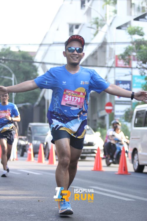 Race photo from Isoplus Run 2024 Surabaya