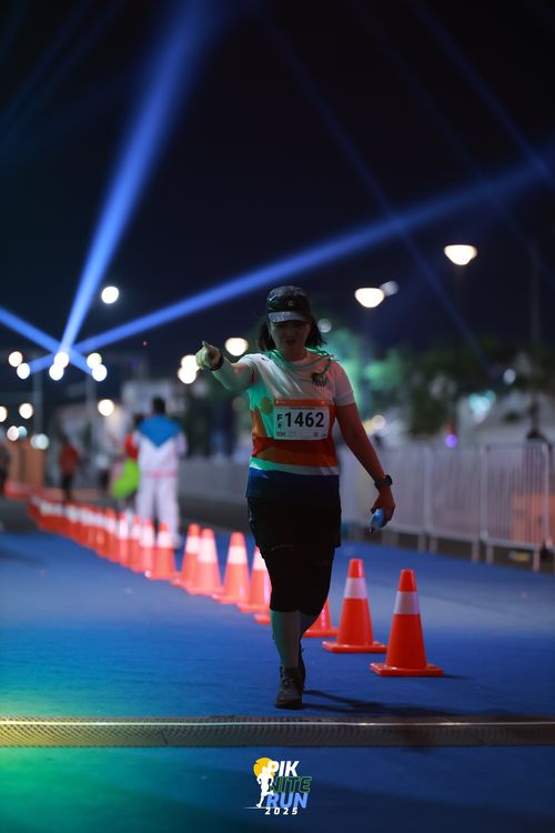 Race photo from PIK NITE RUN 2025
