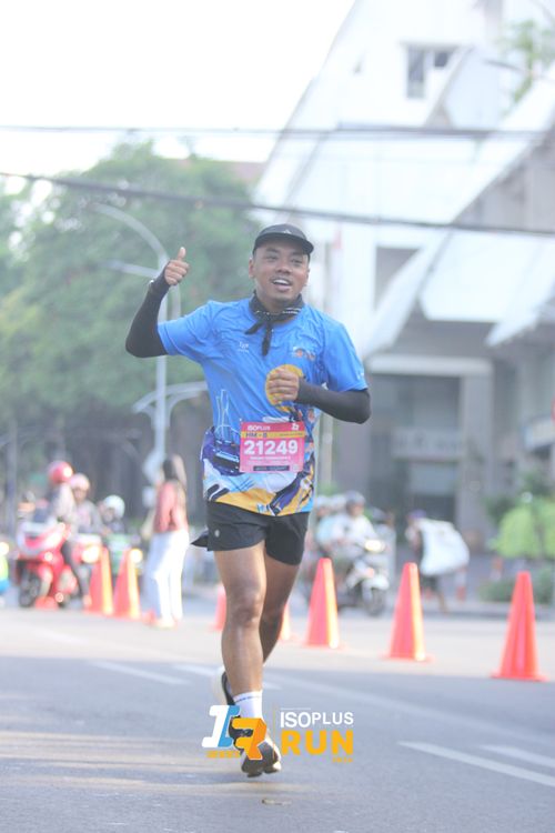 Race photo from Isoplus Run 2024 Surabaya