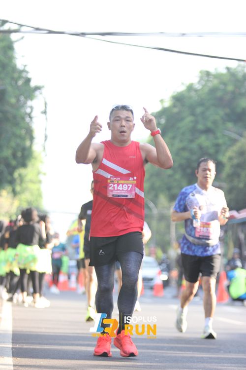 Race photo from Isoplus Run 2024 Surabaya