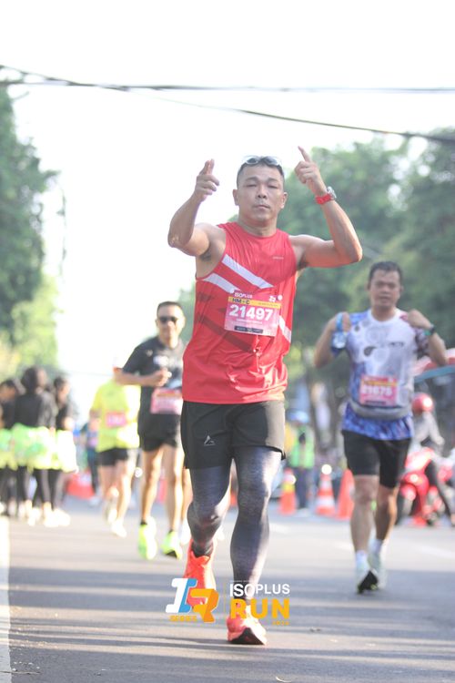 Race photo from Isoplus Run 2024 Surabaya