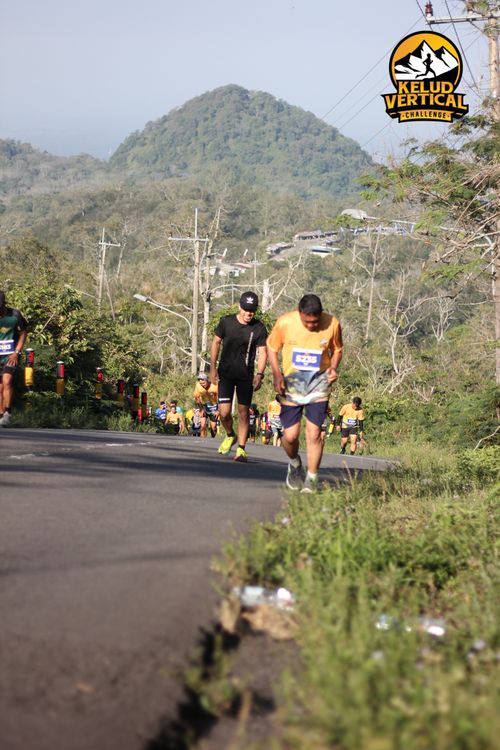Race photo from Kelud Vertical Challenge 2024