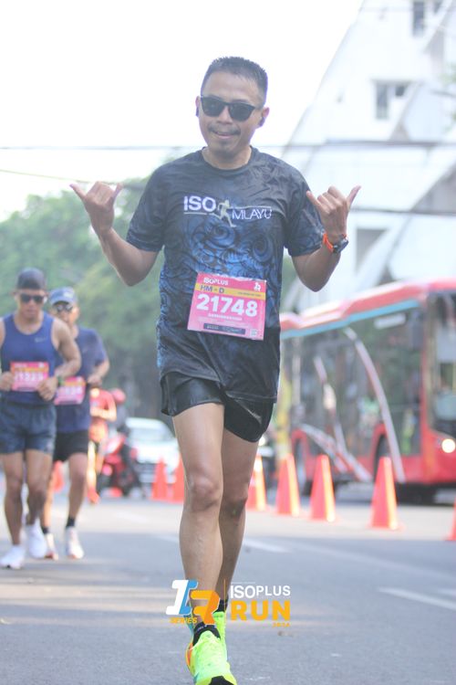 Race photo from Isoplus Run 2024 Surabaya