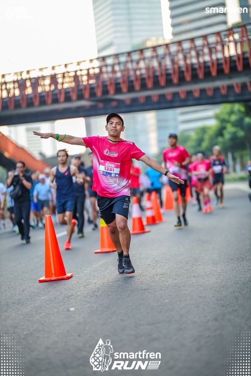 Race photo from Smartfren Run 2025 