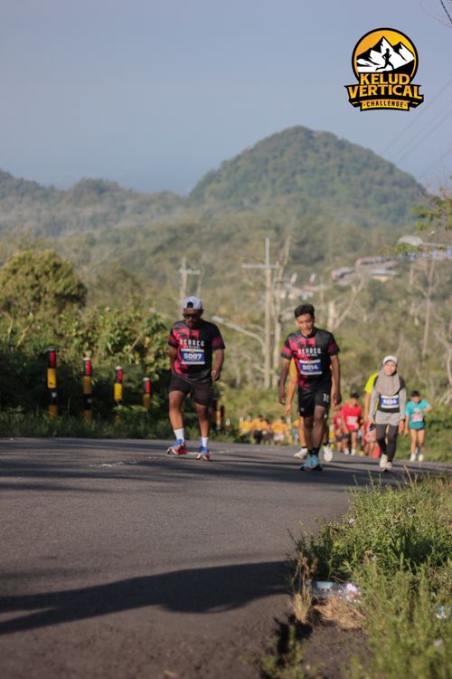 Race photo from Kelud Vertical Challenge 2024