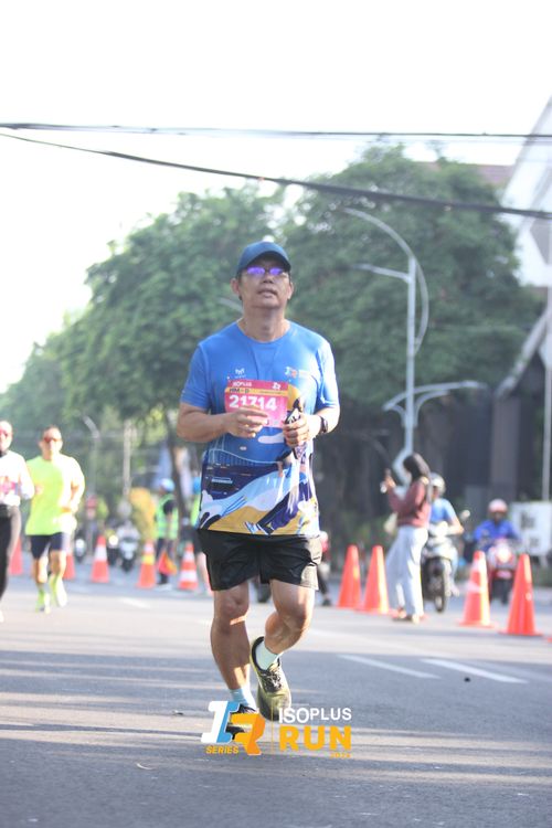 Race photo from Isoplus Run 2024 Surabaya