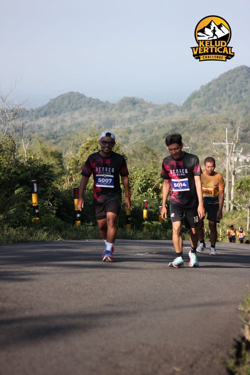 Race photo from Kelud Vertical Challenge 2024