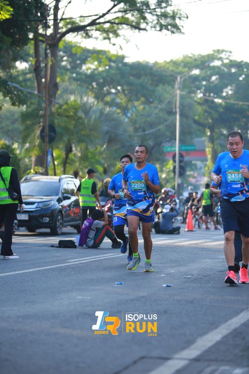 Race photo from Isoplus Run 2024 Surabaya