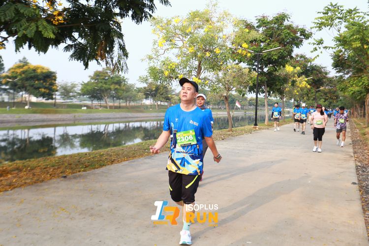Race photo from ISOPlus Run 2024 Jakarta