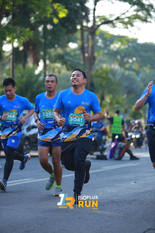 Race photo from Isoplus Run 2024 Surabaya