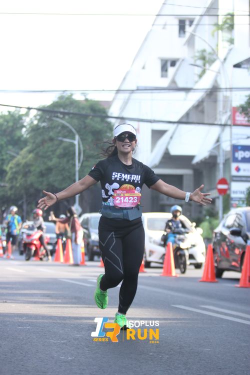 Race photo from Isoplus Run 2024 Surabaya