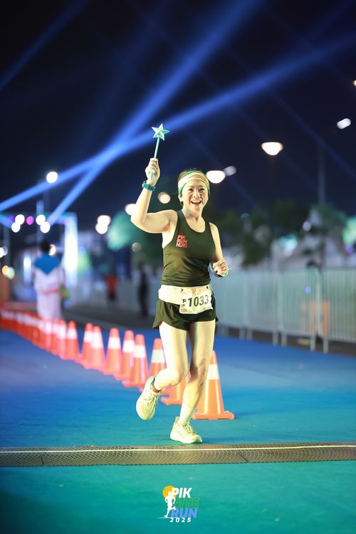 Race photo from PIK NITE RUN 2025