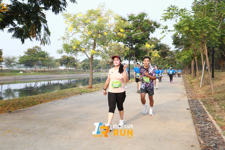 Race photo from ISOPlus Run 2024 Jakarta