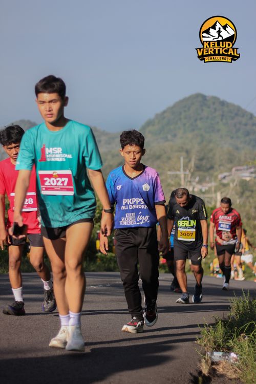 Race photo from Kelud Vertical Challenge 2024