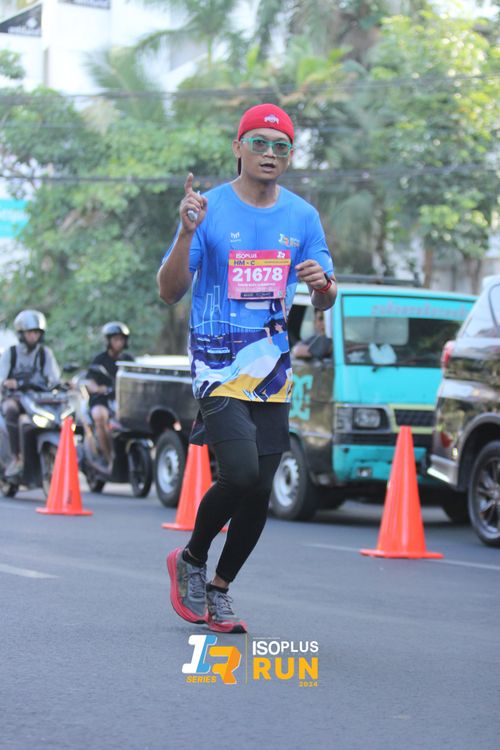 Race photo from Isoplus Run 2024 Surabaya