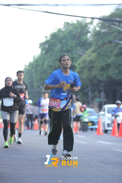 Race photo from Isoplus Run 2024 Surabaya