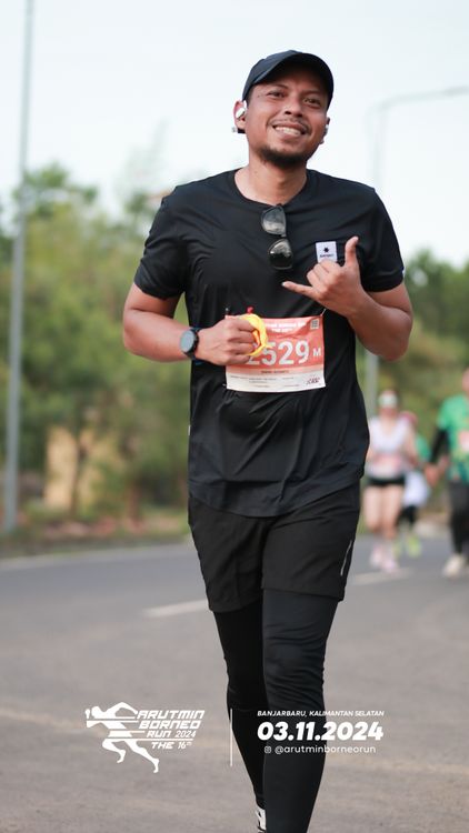 Race photo from Arutmin Borneo Run 2024