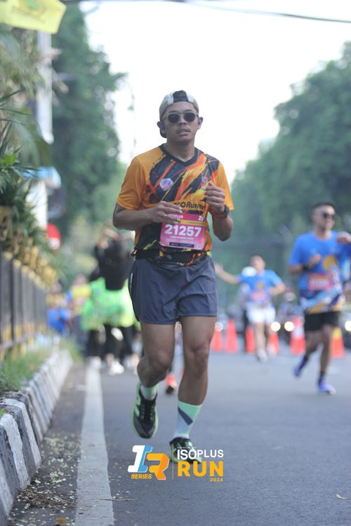 Race photo from Isoplus Run 2024 Surabaya