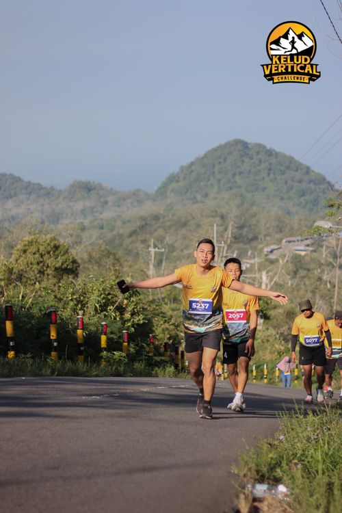 Race photo from Kelud Vertical Challenge 2024