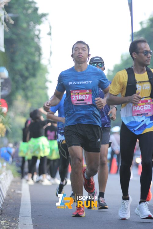 Race photo from Isoplus Run 2024 Surabaya