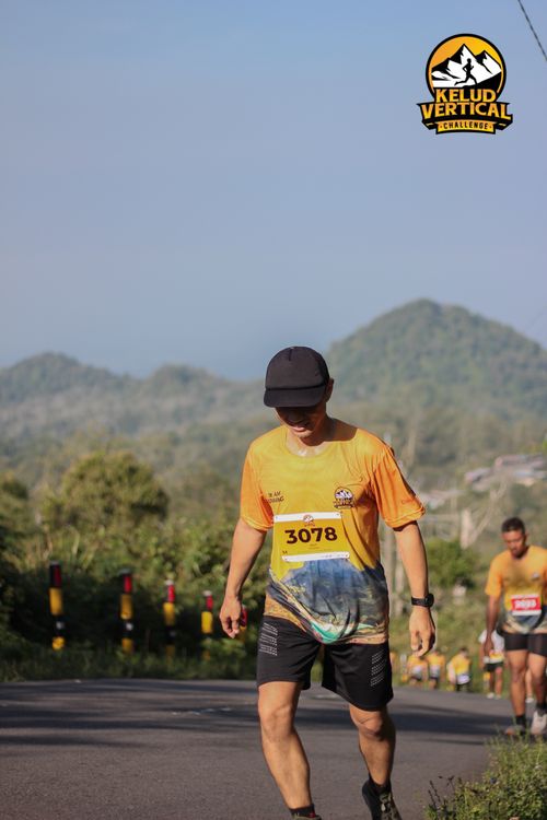 Race photo from Kelud Vertical Challenge 2024