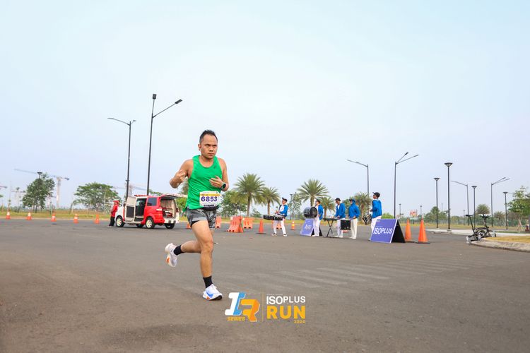 Race photo from ISOPlus Run 2024 Jakarta