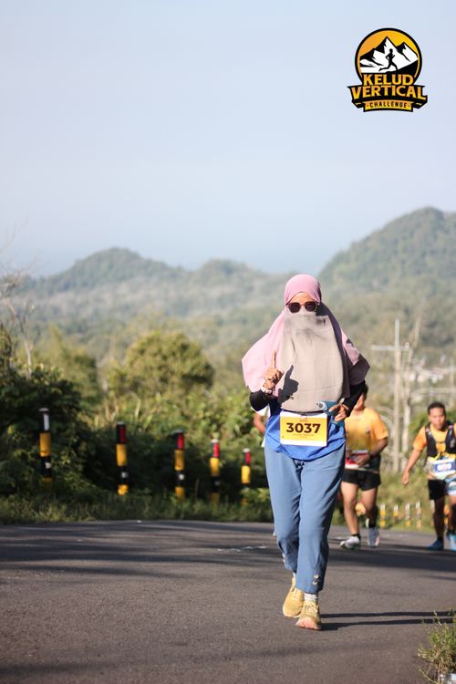 Race photo from Kelud Vertical Challenge 2024