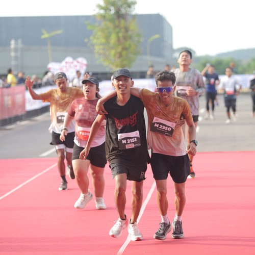 Race photo from KEDIRI HALF MARATHON 2026
