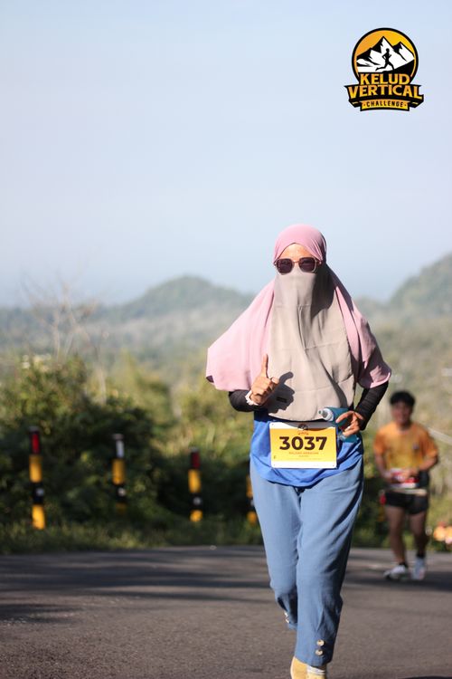 Race photo from Kelud Vertical Challenge 2024