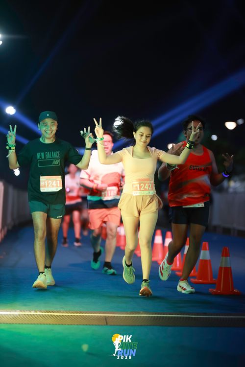 Race photo from PIK NITE RUN 2025