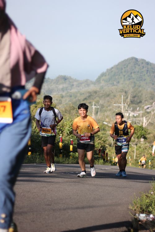 Race photo from Kelud Vertical Challenge 2024