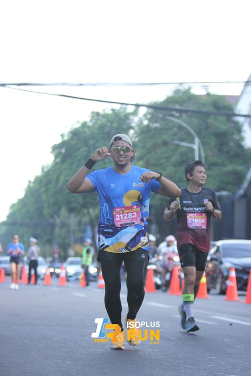Race photo from Isoplus Run 2024 Surabaya