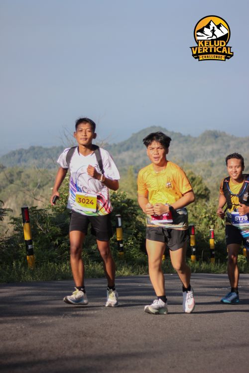 Race photo from Kelud Vertical Challenge 2024