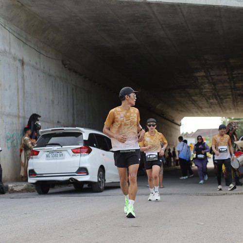 Race photo from KEDIRI HALF MARATHON 2026