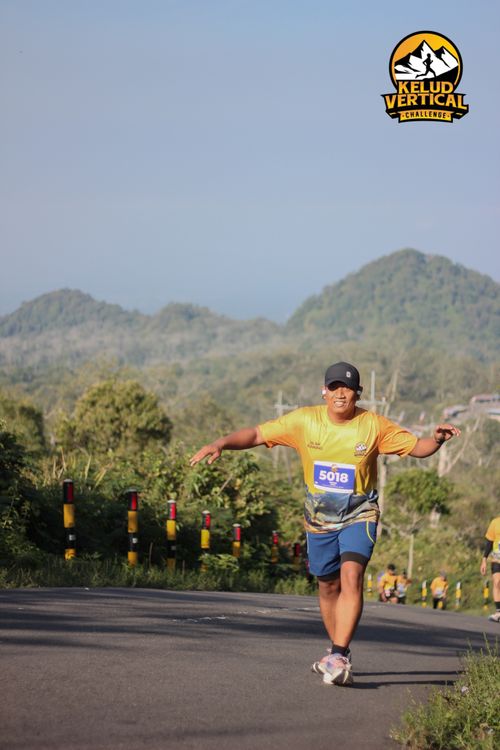 Race photo from Kelud Vertical Challenge 2024