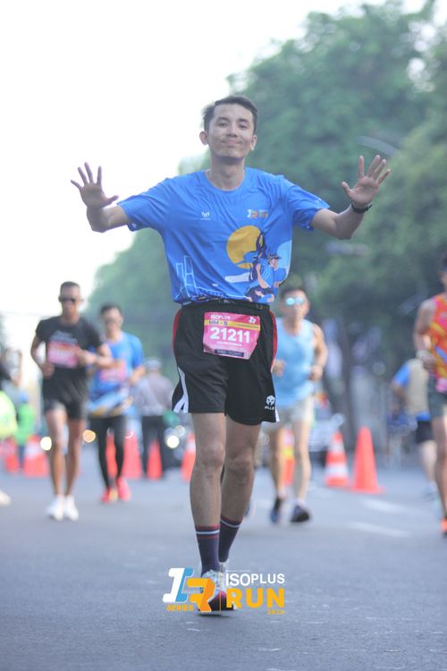 Race photo from Isoplus Run 2024 Surabaya