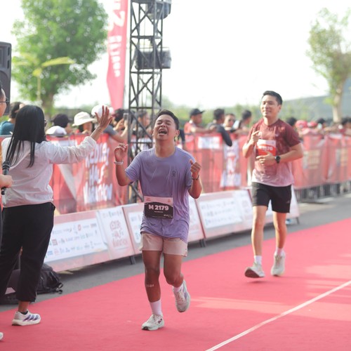 Race photo from KEDIRI HALF MARATHON 2026
