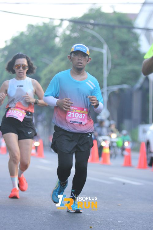 Race photo from Isoplus Run 2024 Surabaya