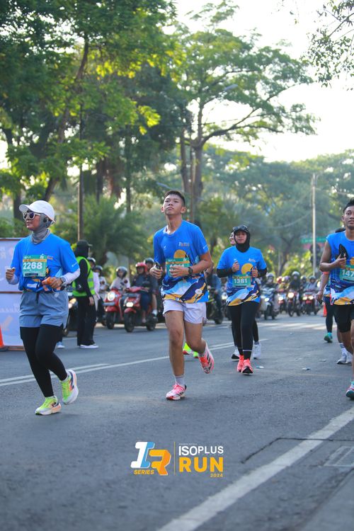 Race photo from Isoplus Run 2024 Surabaya
